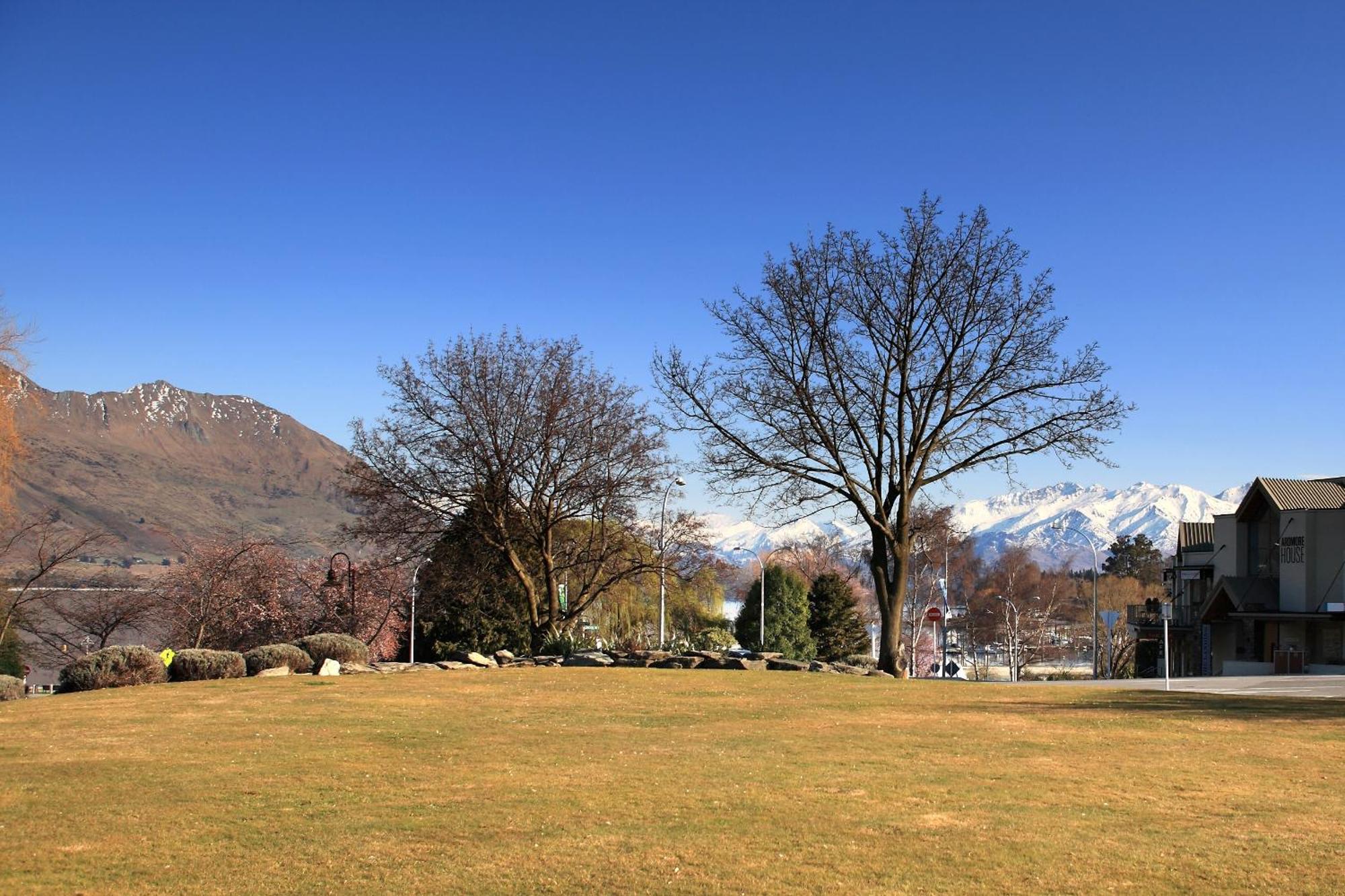 Wanaka Hotel Exterior foto