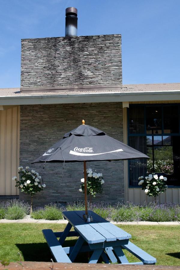 Wanaka Hotel Exterior foto