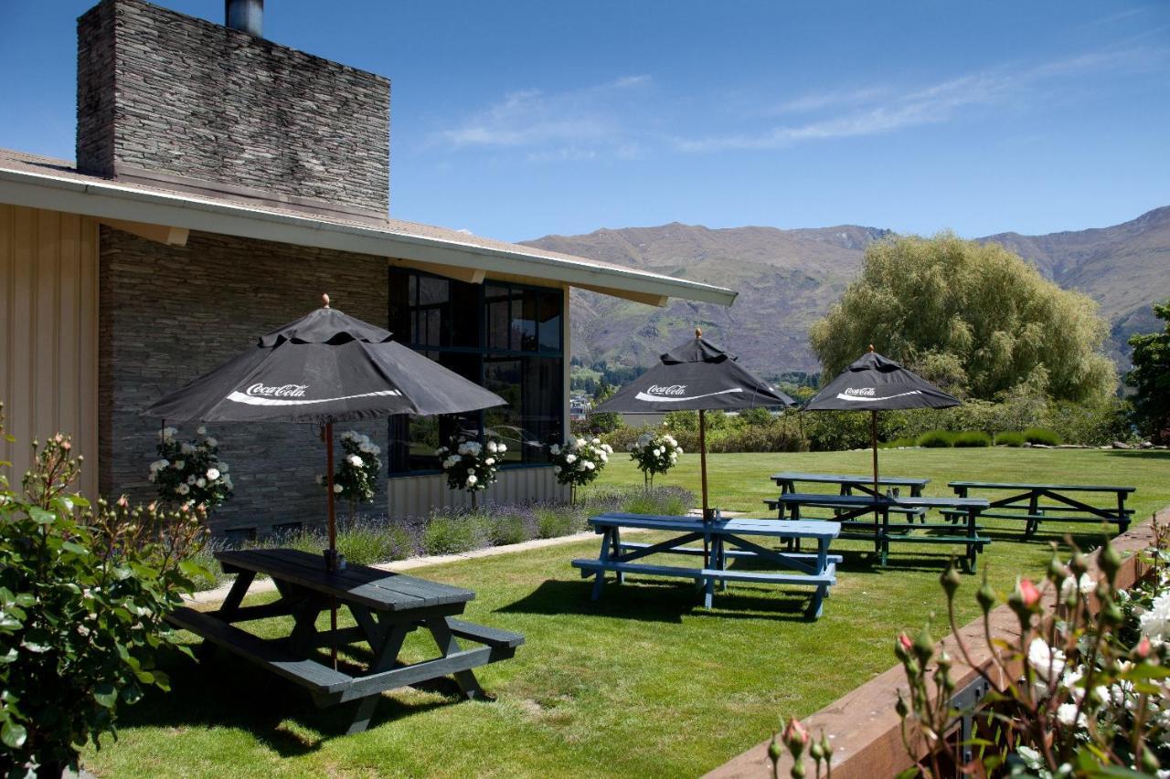 Wanaka Hotel Exterior foto